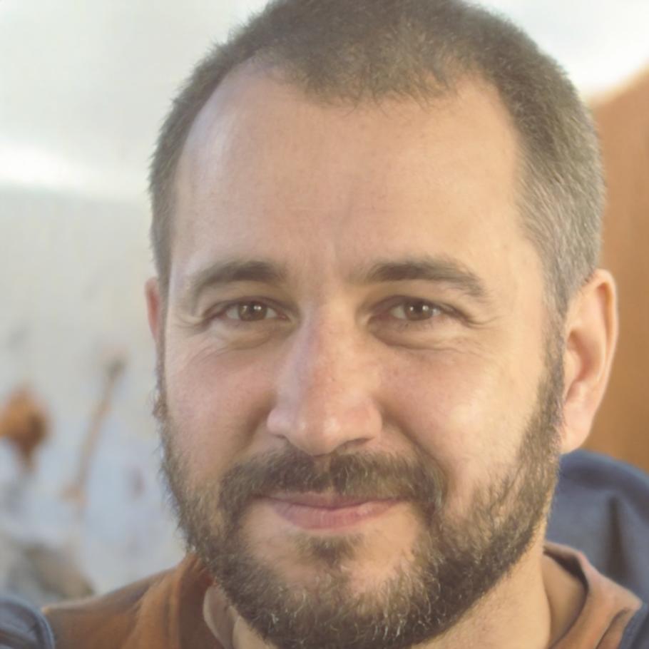 Carlos Mendoza, Analista Financiero Senior